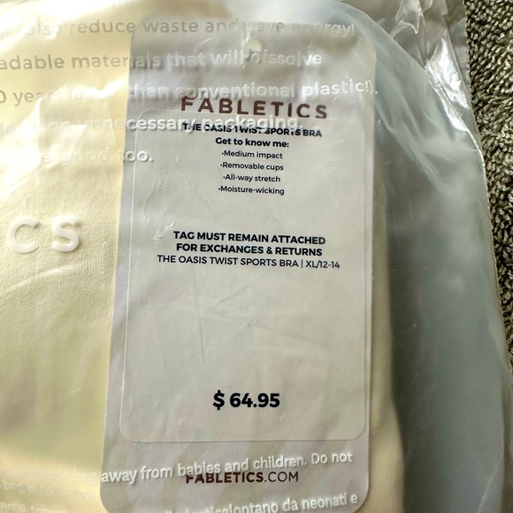 Fabletics Oasis Front-twist Bra - Picture 3 of 3